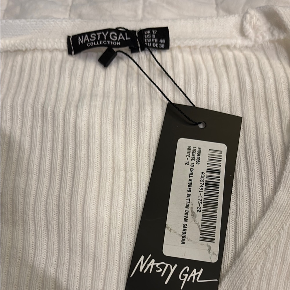 Nasty Gal Cream Ribbed Button Cardigan - Picture 2 of 4